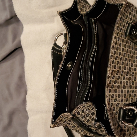 Handbag - Picture 2 of 2